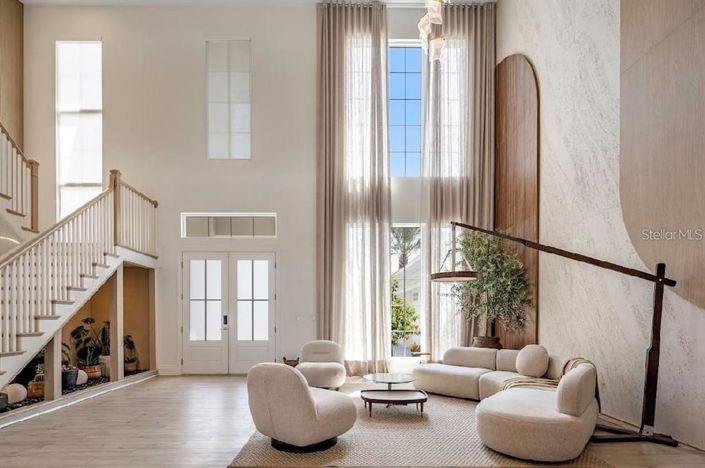 Image No.6-6 Bed House for sale