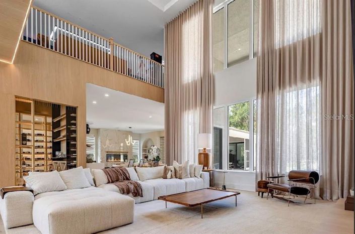 Image No.7-6 Bed House for sale