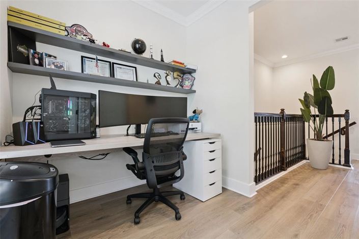 Image No.9-2 Bed Townhouse for sale