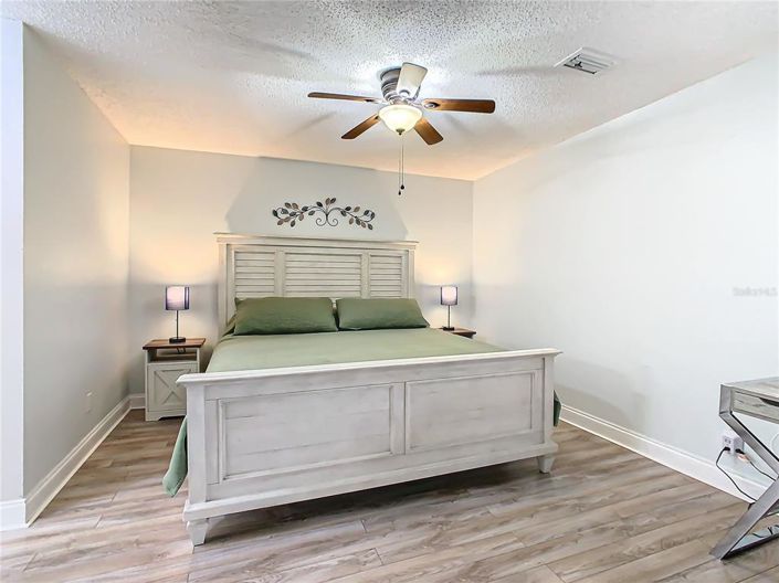 Image No.20-3 Bed Apartment for sale