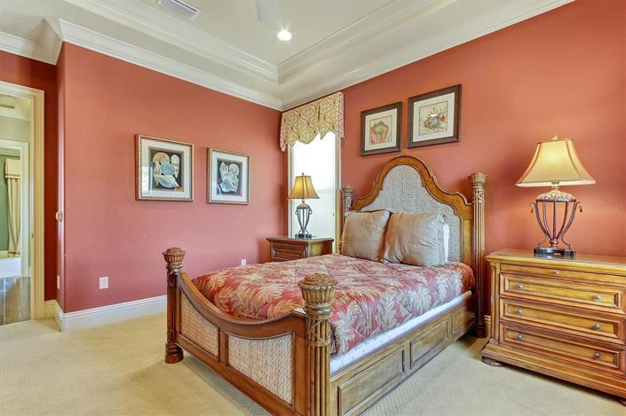 Image No.38-5 Bed House for sale