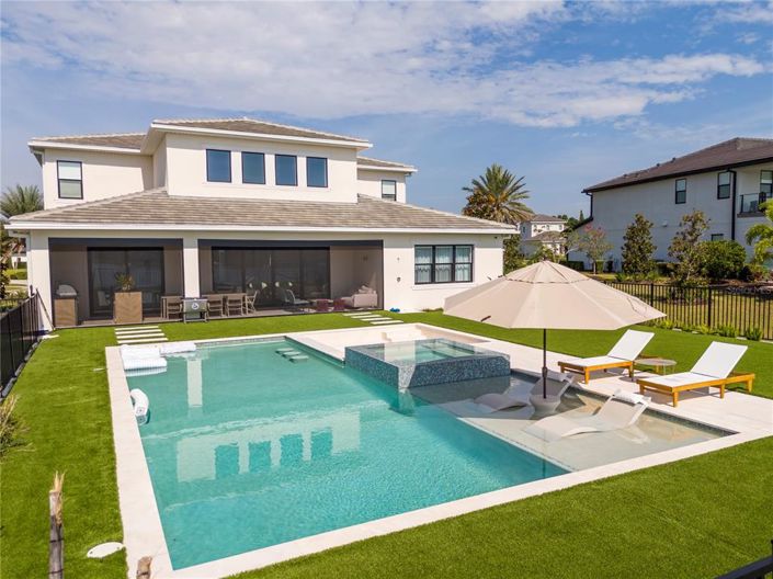 Image No.12-5 Bed House for sale