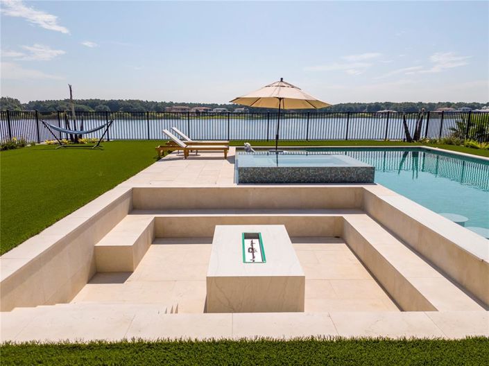 Image No.18-5 Bed House for sale