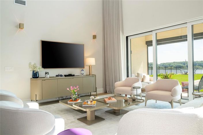Image No.41-5 Bed House for sale