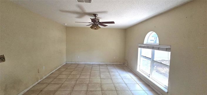 Image No.14-4 Bed House for sale
