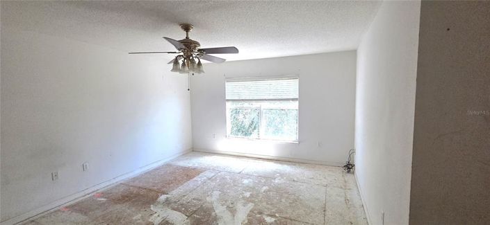 Image No.22-4 Bed House for sale