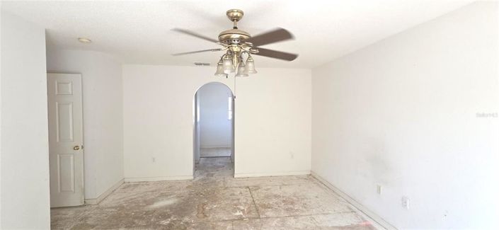 Image No.23-4 Bed House for sale