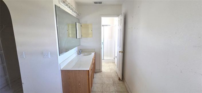 Image No.24-4 Bed House for sale