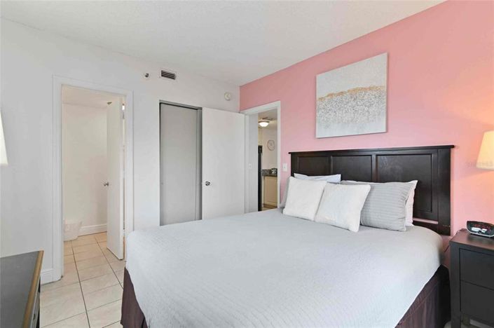 Image No.9-2 Bed Apartment for sale