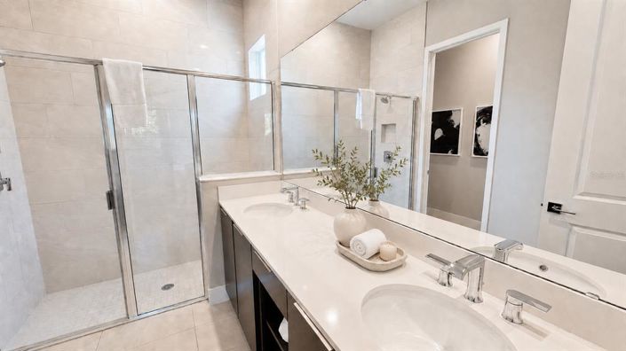 Image No.16-4 Bed Apartment for sale