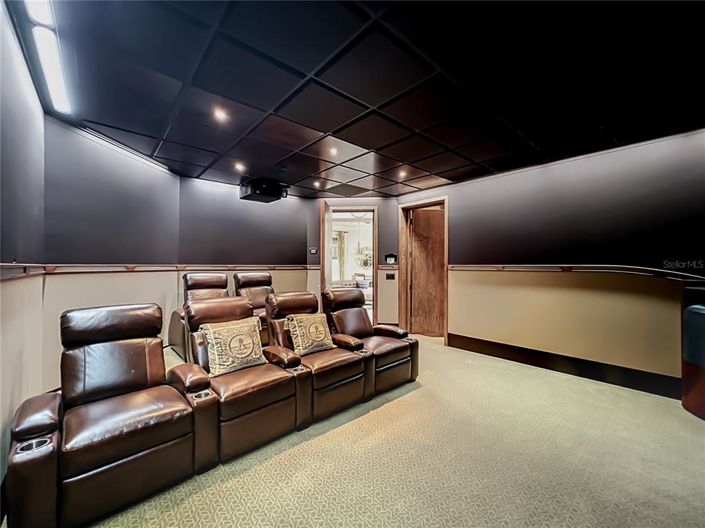 Image No.30-5 Bed House for sale