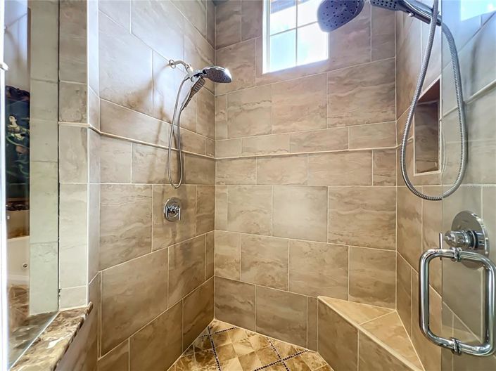Image No.38-5 Bed House for sale