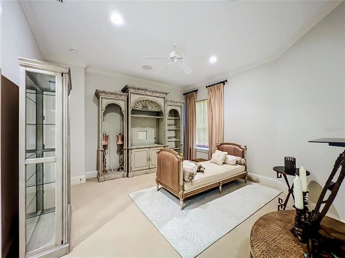 Image No.55-5 Bed House for sale