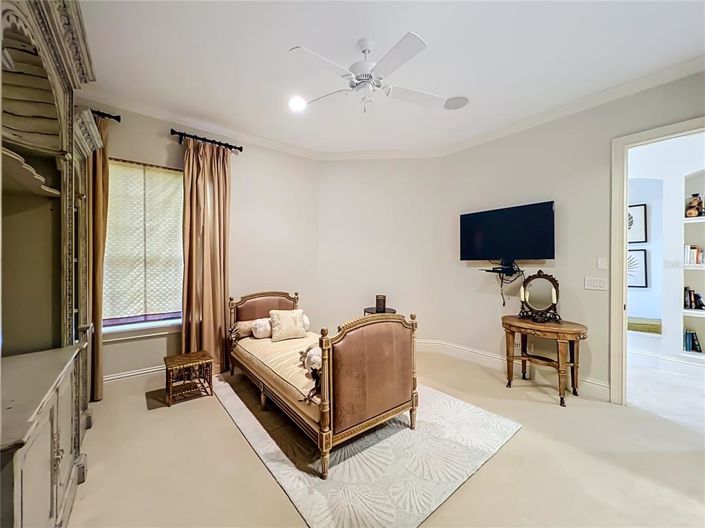 Image No.56-5 Bed House for sale