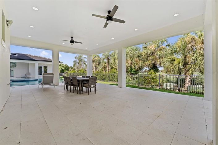 Image No.36-6 Bed House for sale