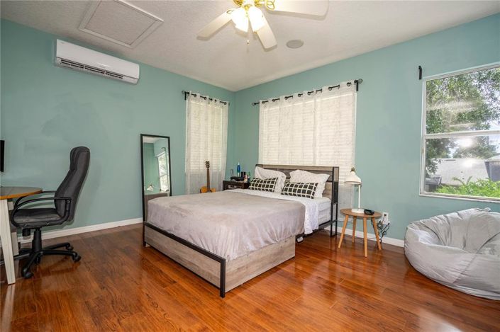 Image No.29-5 Bed House for sale