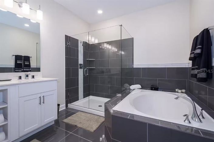 Image No.10-4 Bed Apartment for sale