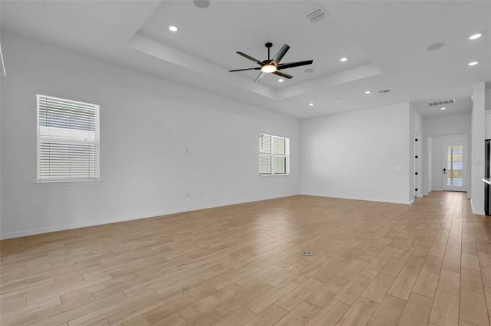 Image No.14-3 Bed House for sale