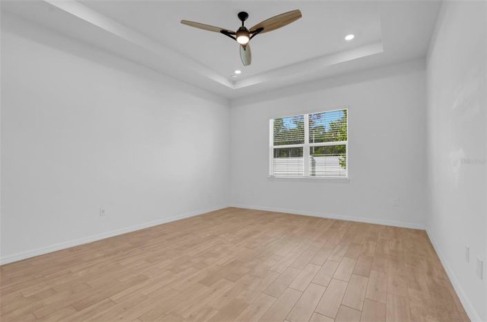 Image No.25-3 Bed House for sale