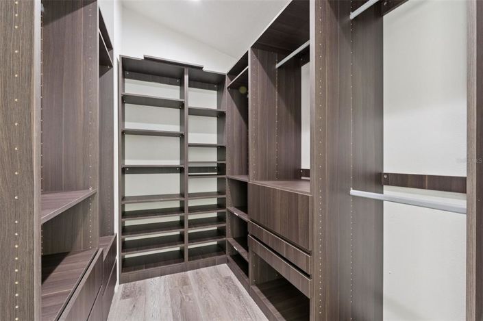 Image No.34-3 Bed House for sale