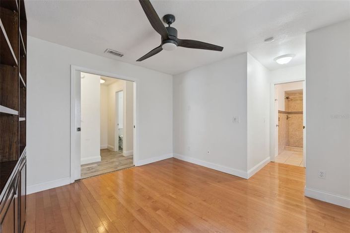Image No.41-3 Bed House for sale