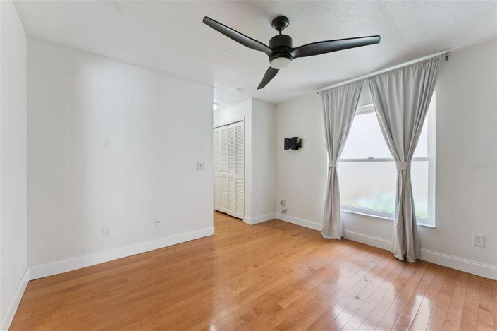 Image No.42-3 Bed House for sale