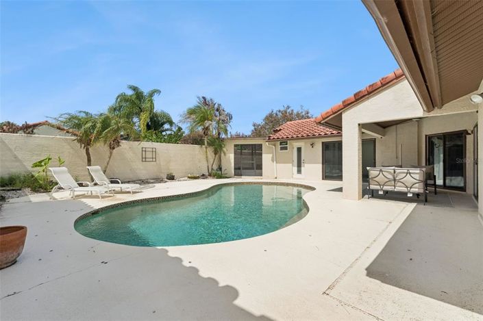 Image No.48-3 Bed House for sale