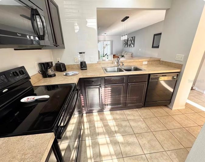 Image No.5-2 Bed Townhouse for sale