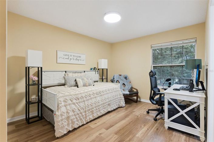 Image No.38-4 Bed House for sale