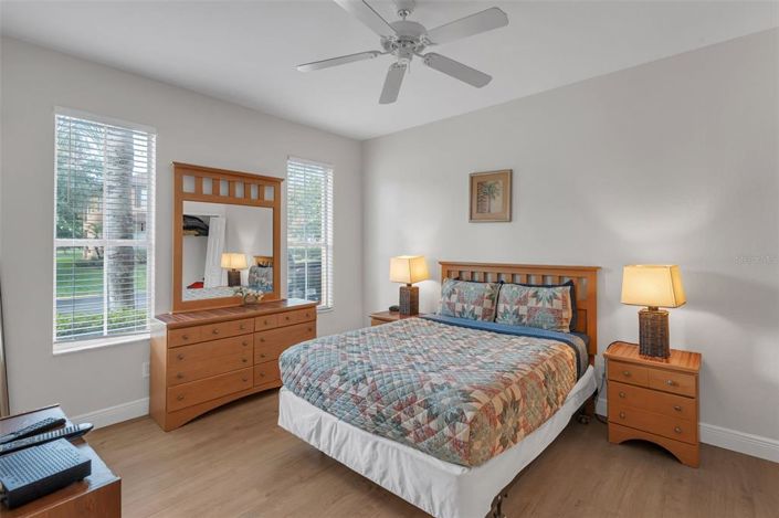 Image No.30-4 Bed Townhouse for sale