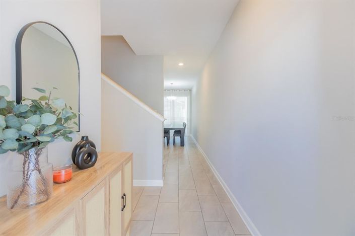 Image No.2-4 Bed Townhouse for sale