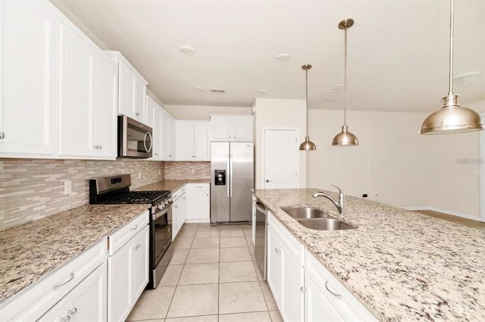 Image No.2-5 Bed Townhouse for sale