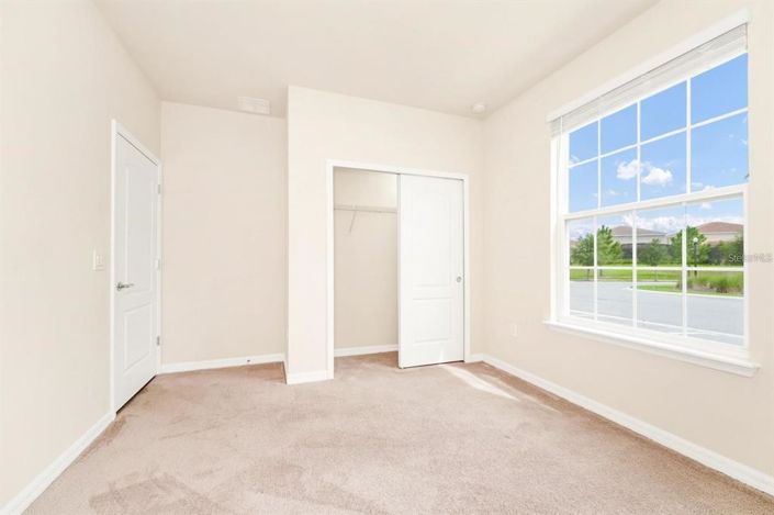 Image No.9-5 Bed Townhouse for sale