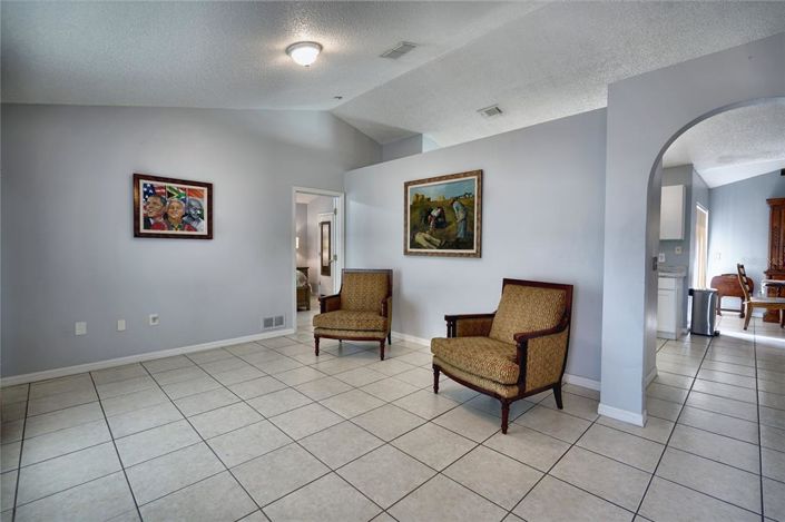 Image No.3-3 Bed House for sale