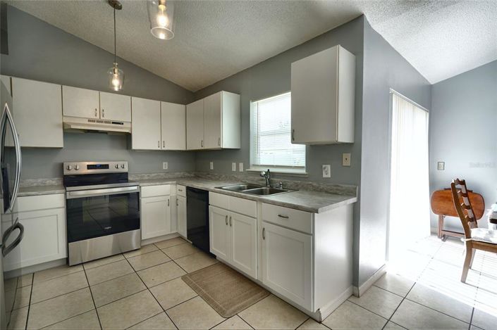 Image No.5-3 Bed House for sale