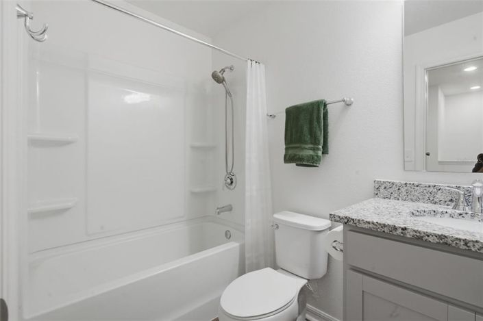 Image No.12-3 Bed Townhouse for sale