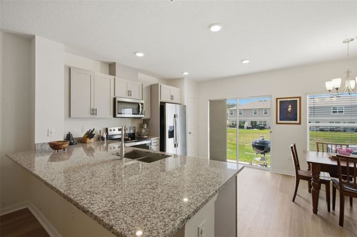 Image No.8-3 Bed Townhouse for sale