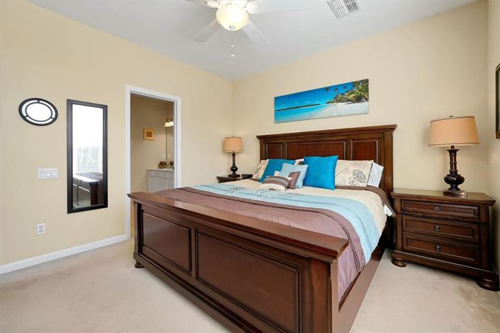 Image No.24-3 Bed Townhouse for sale
