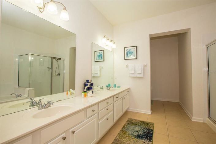 Image No.15-3 Bed Apartment for sale