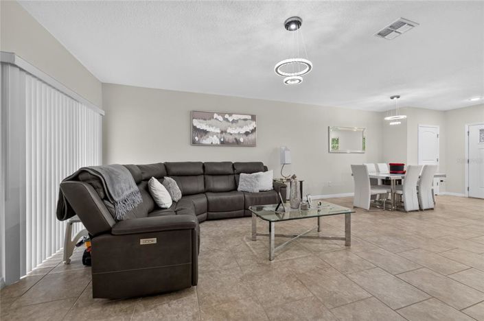 Image No.8-3 Bed Townhouse for sale