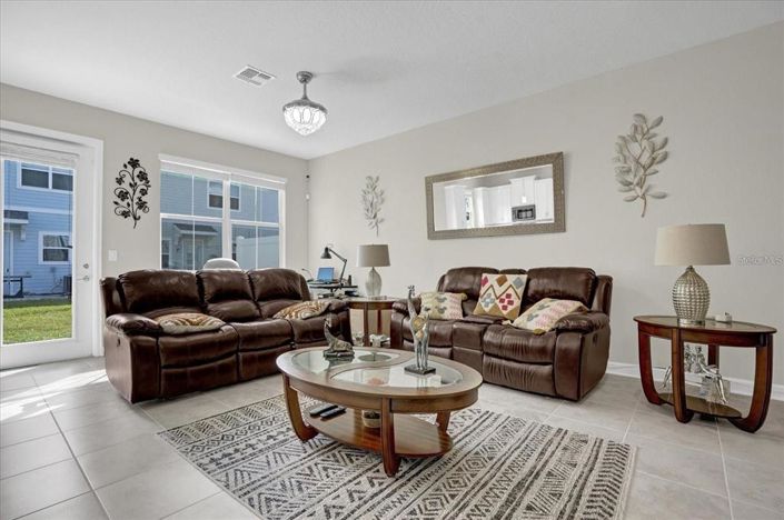 Image No.6-3 Bed Townhouse for sale