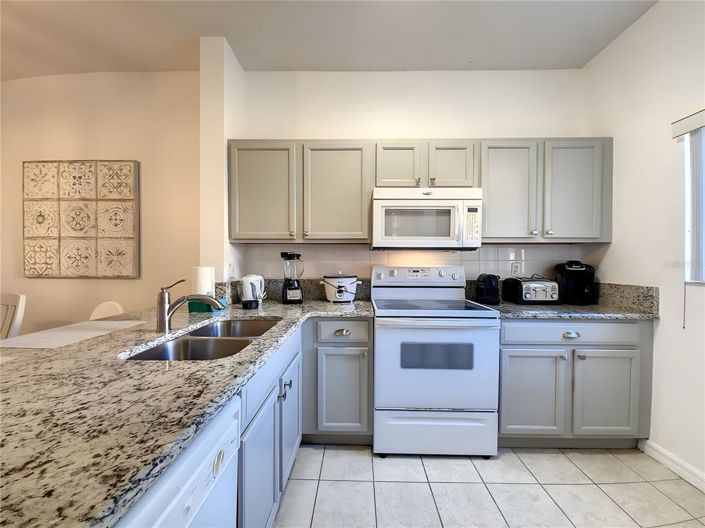 Image No.8-3 Bed Townhouse for sale