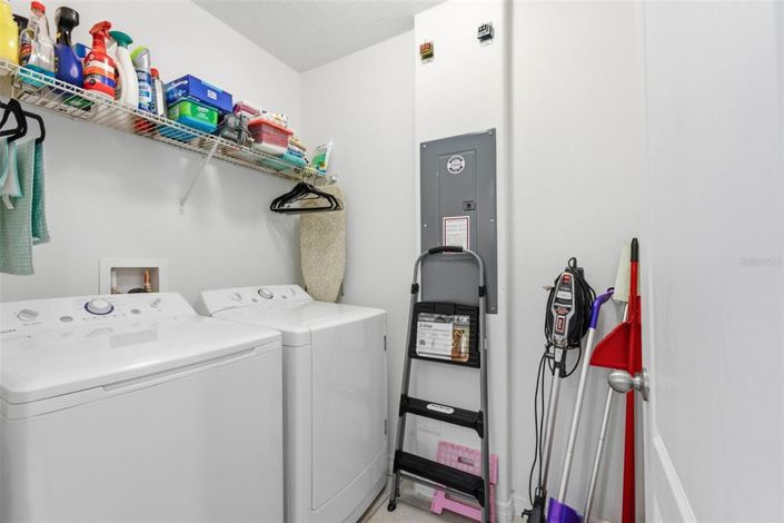 Image No.21-5 Bed Townhouse for sale