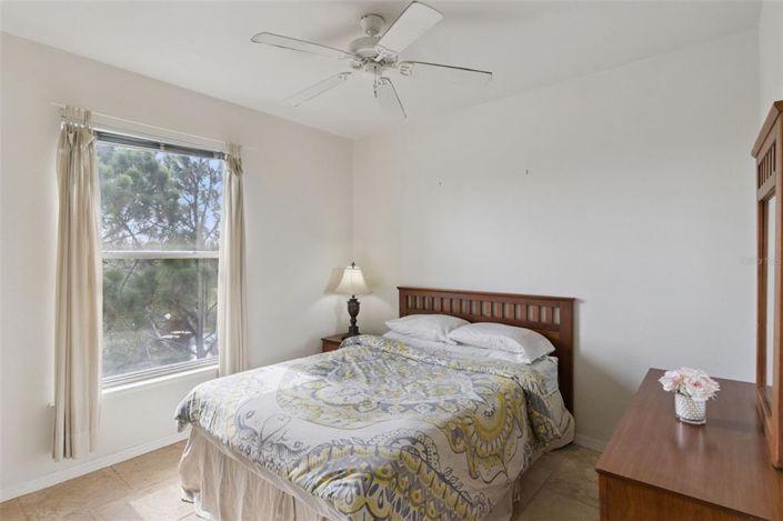 Image No.19-4 Bed Apartment for sale