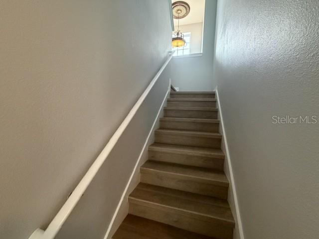 Image No.20-5 Bed House for sale