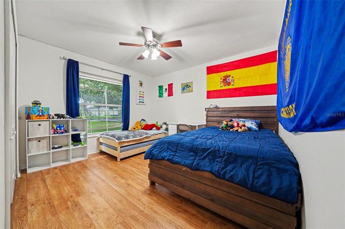 Image No.17-3 Bed House for sale
