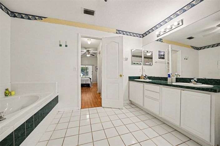 Image No.19-3 Bed House for sale