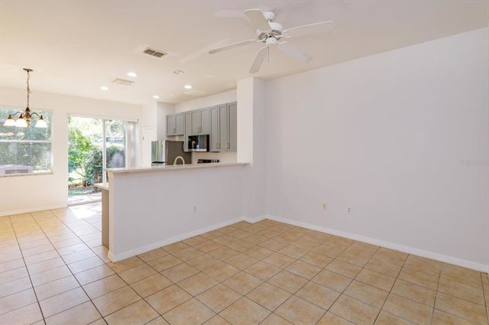 Image No.5-3 Bed Townhouse for sale