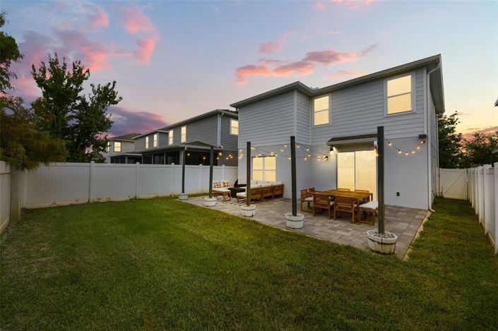 Image No.2-4 Bed House for sale