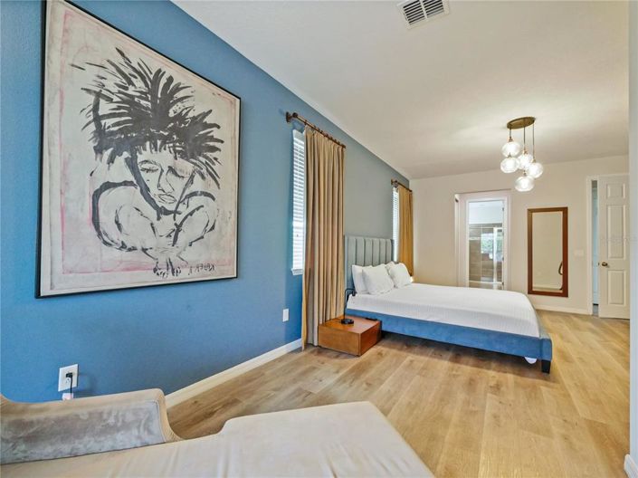 Image No.14-8 Bed House for sale